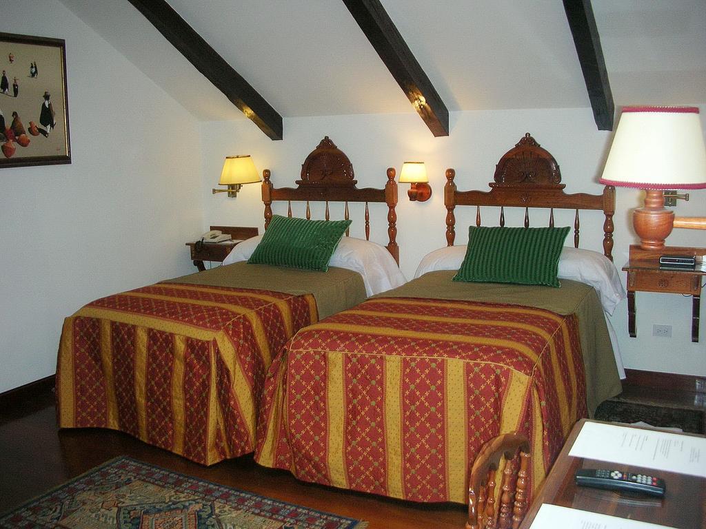 Hotel El Relicario Del Carmen Quito Quarto foto